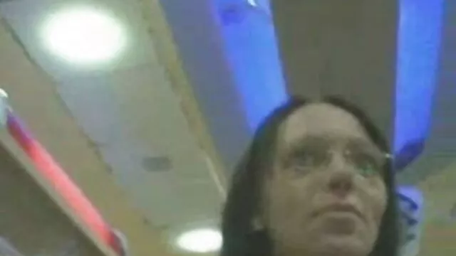فيديو أحمر افلام سكس محارم اسرائيلي الشعر مع سييرا الأنيقة من الأريكة الخلفية