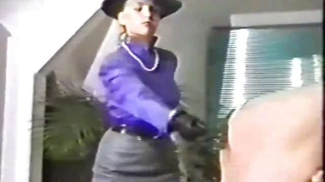 ريبيكا الجميلة ذات الشعر الأسود هي عاهرة فلم سكس اسرائيلي حسية