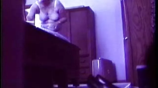 تلميذتان شقيقتان تقدمان افلام سكس اسرائيلي في الجيش دعمهما لأستاذ ألماني