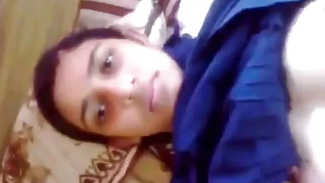لطيف شقراء جامعية وامرأة سمراء تقاسم اجمل فيلم سكس اسرائيلي الديك الكبير في مشهد بوف